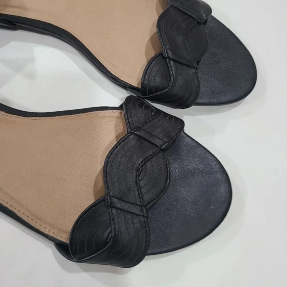 Torrid Faux Leather Woven Peep Toe Slip On Sandal Flats in Black 10.5W - Picture 2 of 6